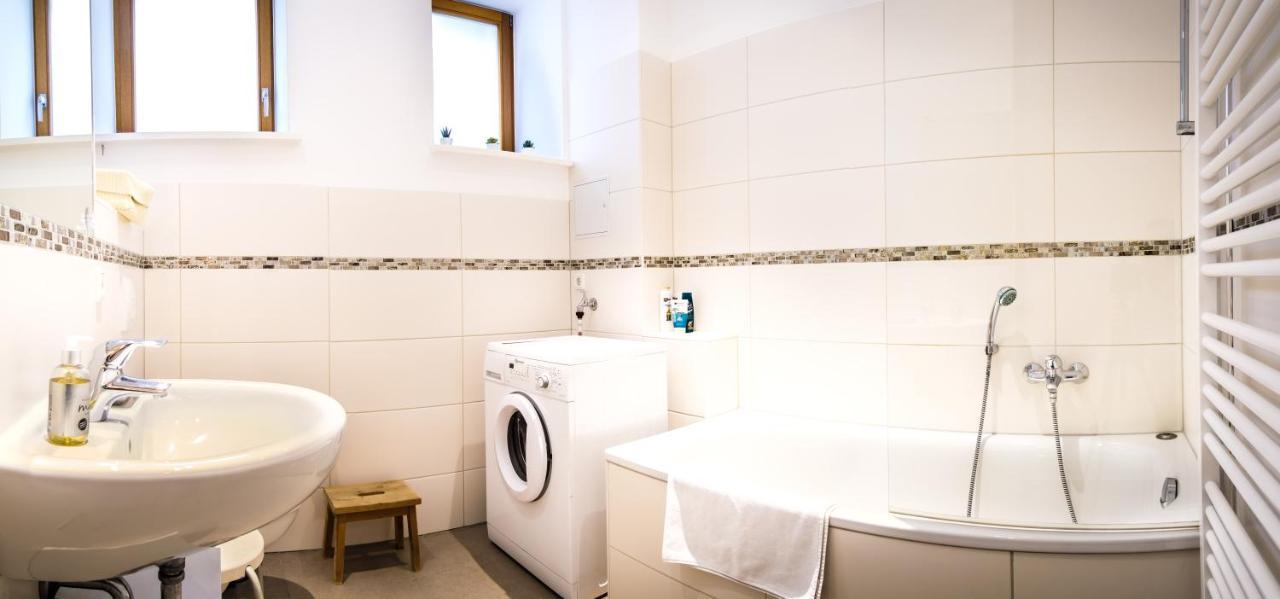 Wunderschoene Wohnung In Sanierter Villa! Incl Wifi Dresden Eksteriør bilde