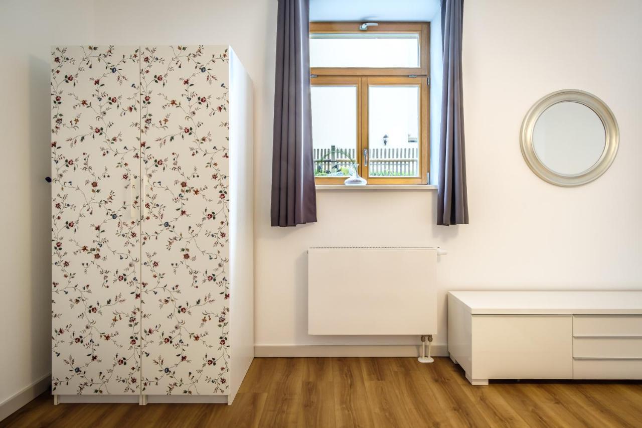 Wunderschoene Wohnung In Sanierter Villa! Incl Wifi Dresden Eksteriør bilde